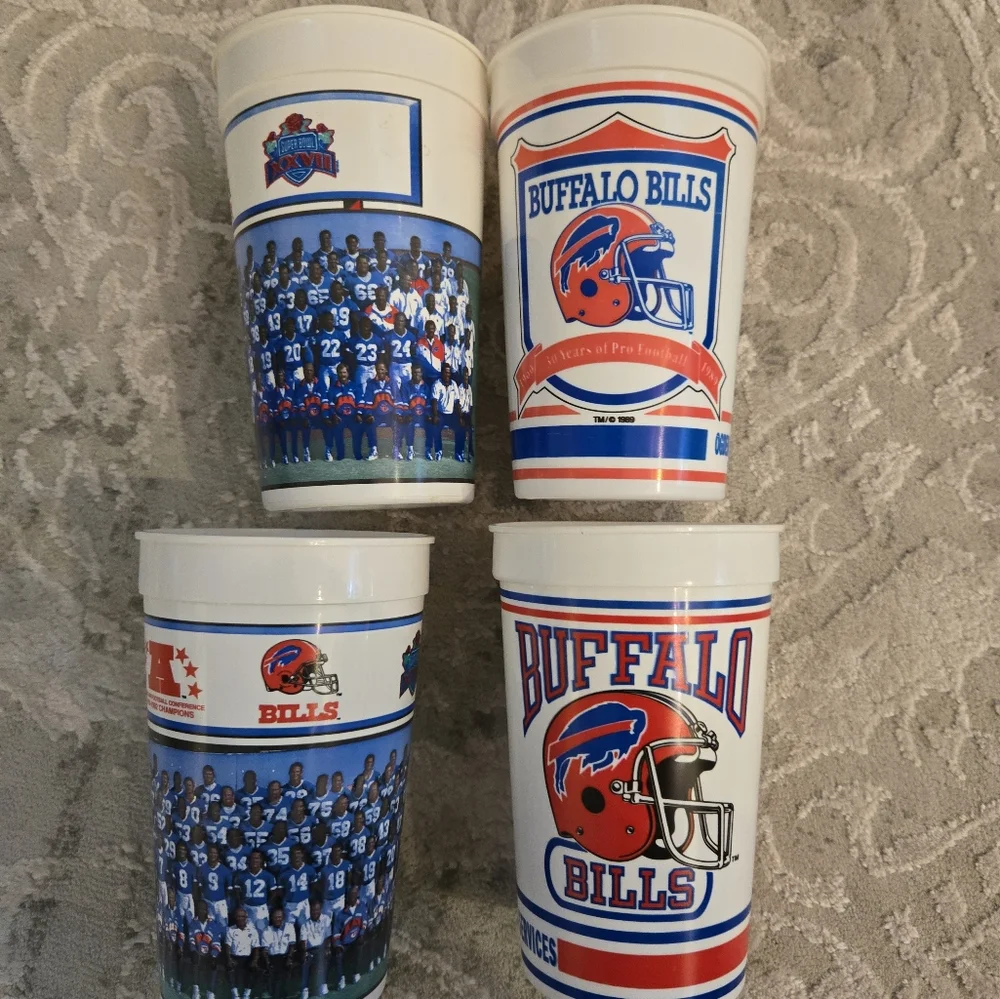 Set Of 13 Vintage 1990s NFL Buffalo Bills Collectible Plastic Cups